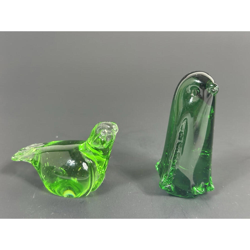 2 Handmade Hand Blown Art Glass‎ Green Bird Penguin Paperweight Figurine